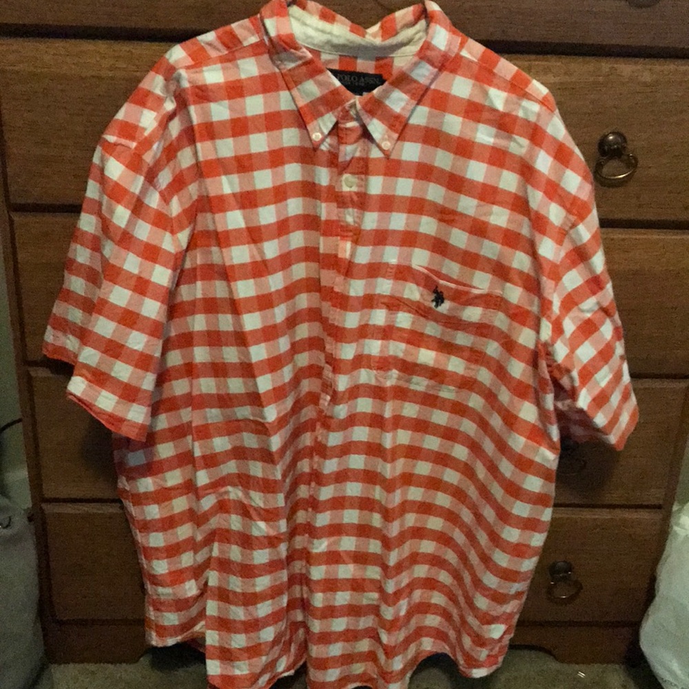 Men’s plaid shirt